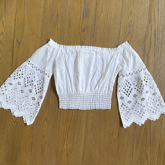 Smocked Ceca Off-The-Shoulder Lace Top New with tags - Picture 13 of 14